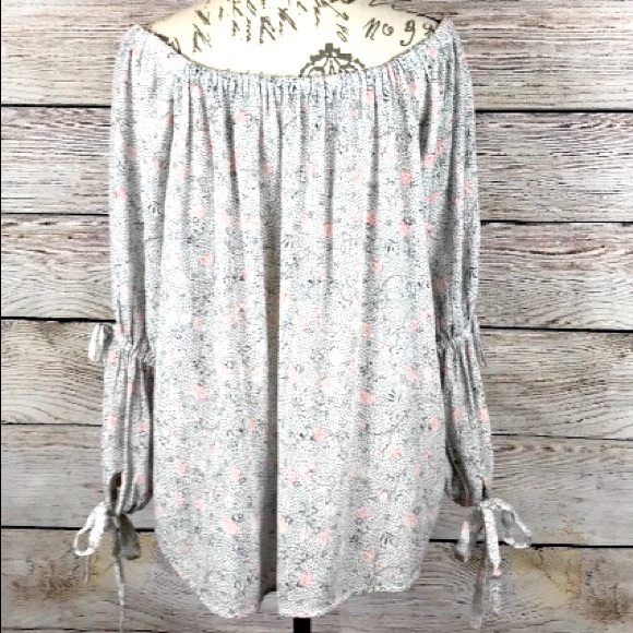 Revolve Peasant Blouse - Picture 5 of 5